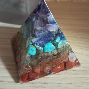 Orgonite 7 Chakras – Harmonie & Équilibre Énergétique